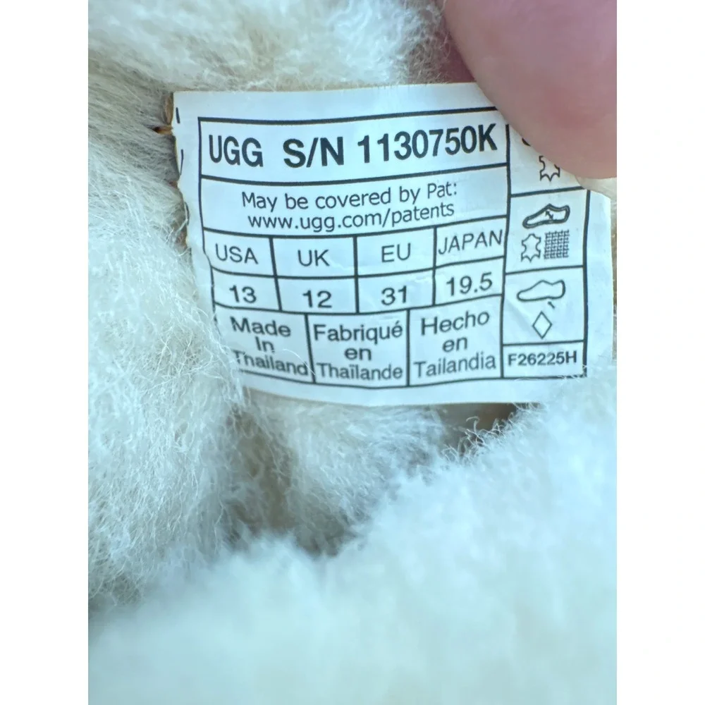 UGG Classic Ultra Mini Boots Kids 13 Chestnut Suede Cozy Ankle Boot 1130750K